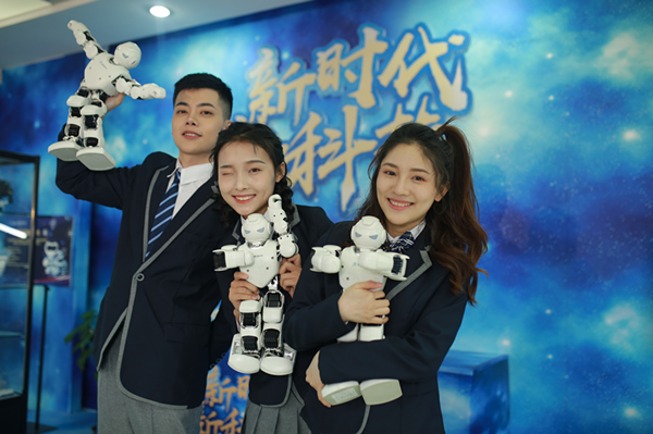 教學(xué)研發(fā)顯實(shí)力，新華互聯(lián)網(wǎng)科技五大<a href=http://njxh.cn target=_blank class=infotextkey>專業(yè)</a>特色學(xué)院亮點(diǎn)解析！