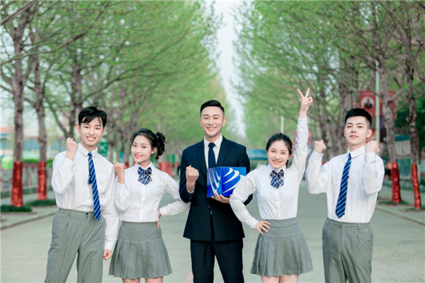 <a href=http://njxh.cn target=_blank class=infotextkey>專業(yè)</a>解析|看新華學(xué)子如何在校企聯(lián)盟下就業(yè)突圍！