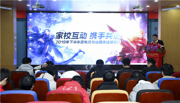 教學(xué)成果展示周，學(xué)子答辯各顯神通