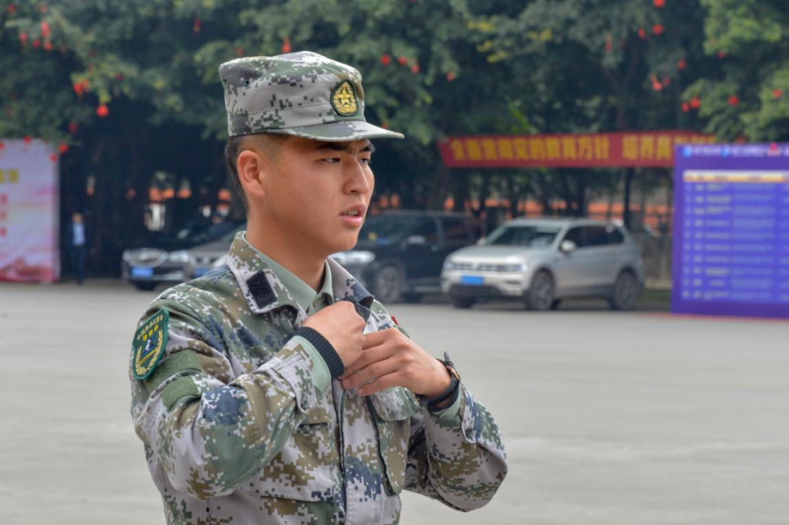 新華“三教三訓”之軍訓|揮灑汗水書寫迷彩青春！