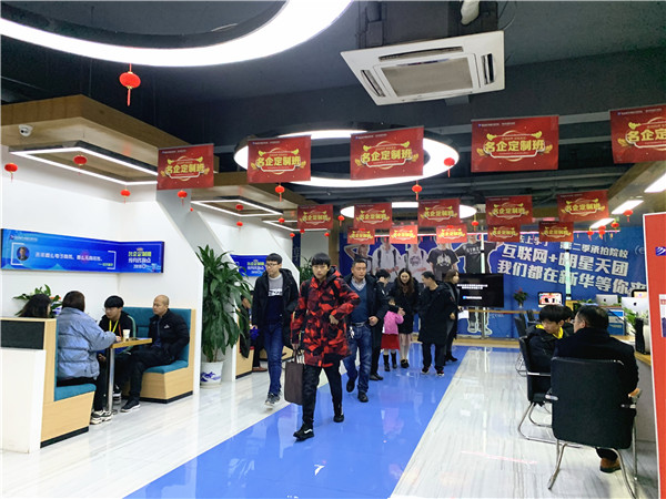 年前擇校，為啥家長都來南京新華實地考察？