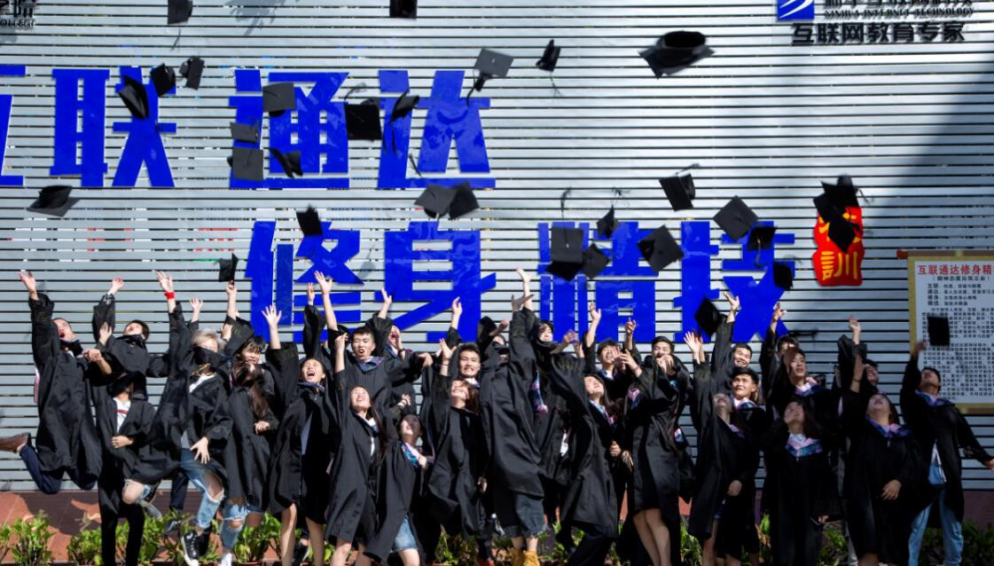 步入職場(chǎng)，該如何摒棄“學(xué)生思維”？