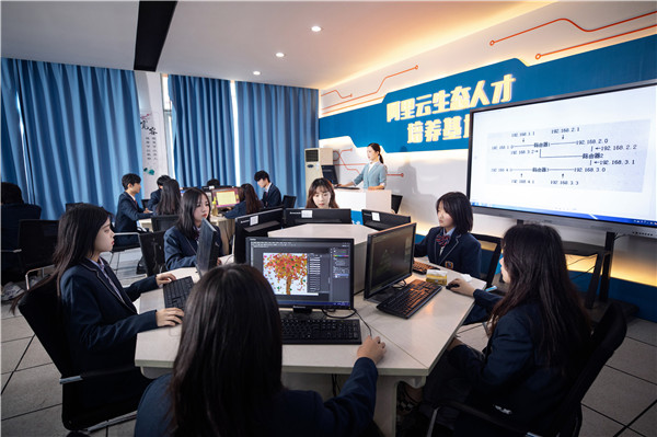 學(xué)習電商與新媒體<a href=http://njxh.cn target=_blank class=infotextkey>專業(yè)</a>有前景嗎