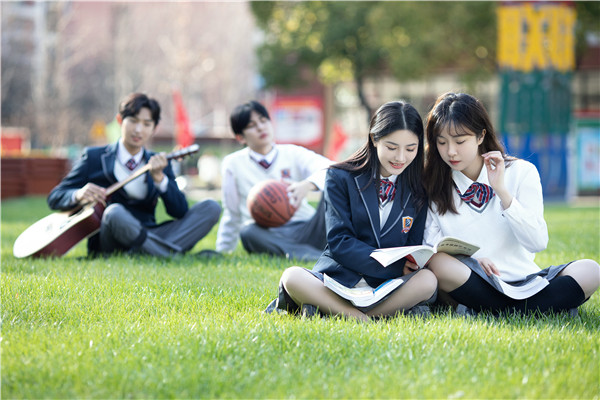3+2學校是中專嗎？