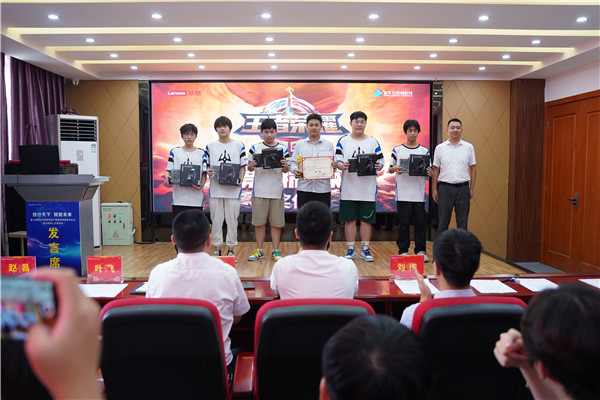 恭喜！我校學(xué)生代表隊(duì)榮獲2023 年“迎亞運(yùn)”新華電腦教育王者榮耀電競對抗賽亞軍